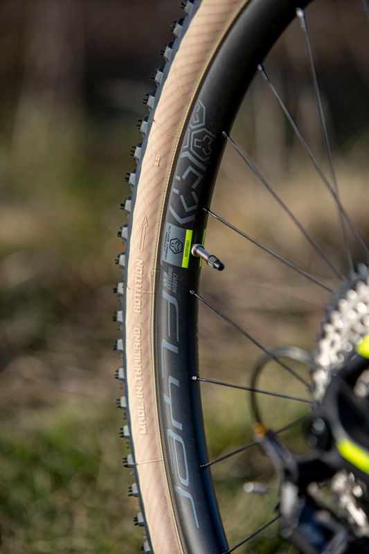 Author Flyer Carbon 29 TR