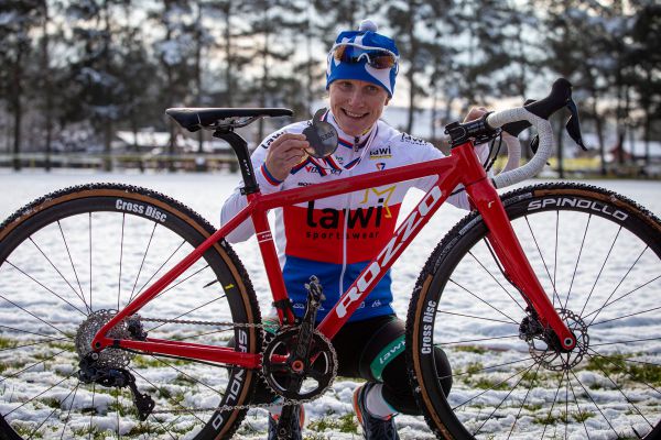 MČR CX 2021 - Pavla a její osmá medaile z MČR a také nový stroj