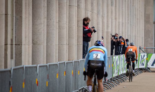 MS 2021 - situace se obrátila, Wout stíhá Mathieua