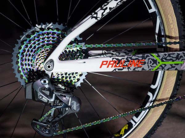 BMS Fourstroke 01 Pauliny Ferrand Prevot