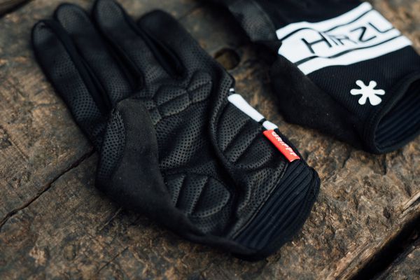 Rukavice Hirzl