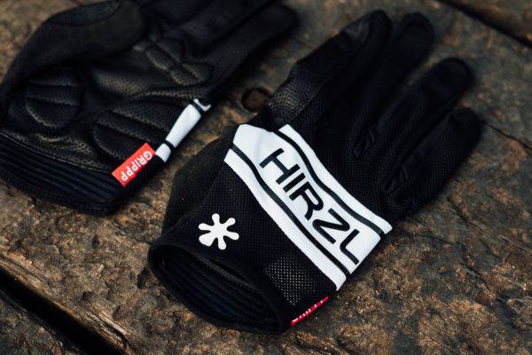 Rukavice Hirzl