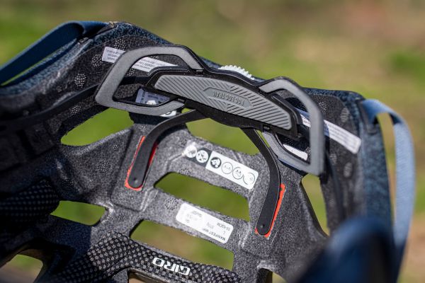 Giro Manifest Spherical MIPS