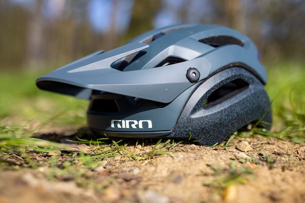 Giro Manifest Spherical MIPS