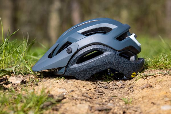 Giro Manifest Spherical MIPS