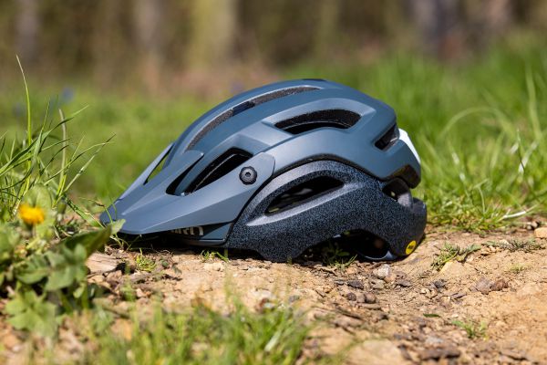 Giro Manifest Spherical MIPS