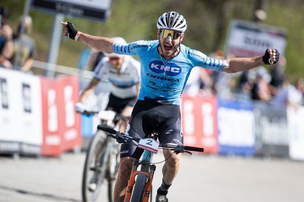 Victor Koretzky vyhrává svůj premiérový závod SP