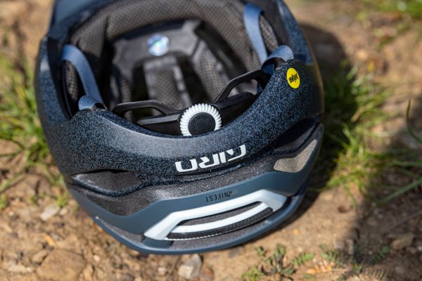 Giro Manifest Spherical MIPS