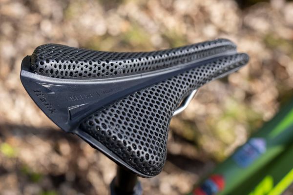 3D sedla Fizik & Specialized