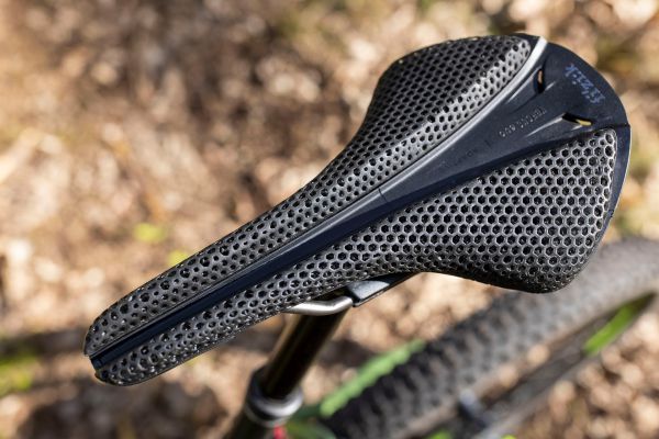 3D sedla Fizik & Specialized