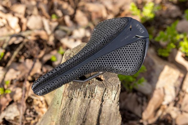 3D sedla Fizik & Specialized