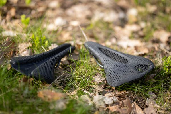 3D sedla Fizik & Specialized