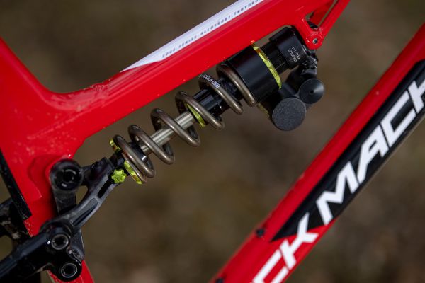 Rock Machine Blizzard krát dva