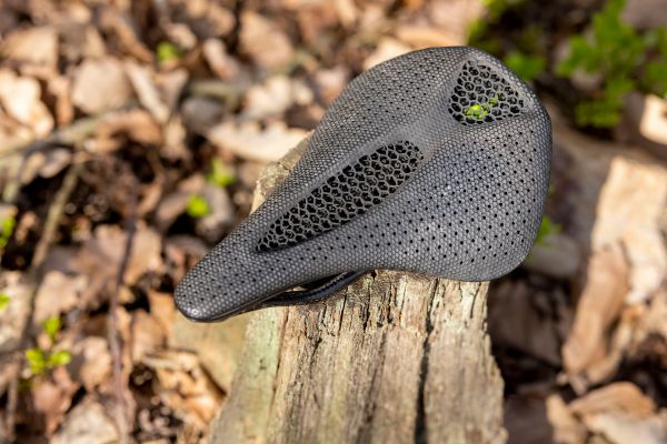 3D sedla Fizik & Specialized