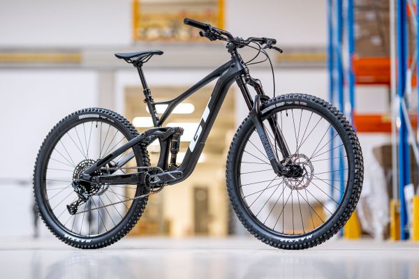 GT Sensor Carbon Elite