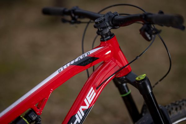 Rock Machine Blizzard krát dva