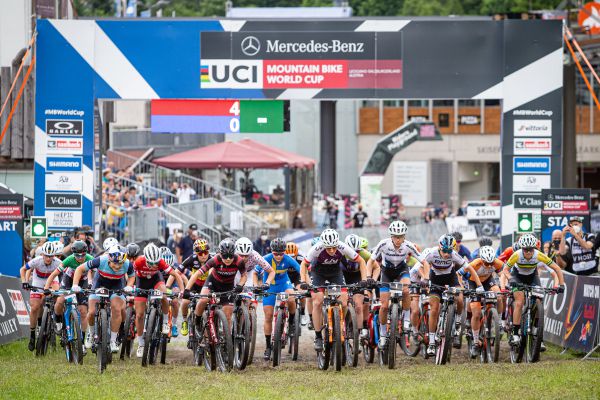Leogang '21 XCC - čtyřicítka žen na po čtyřech vteřinách
