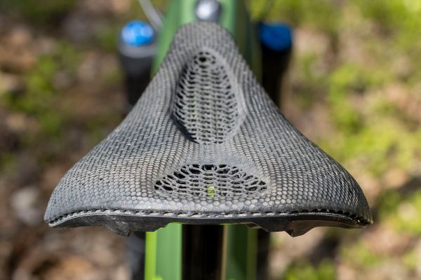 3D sedla Fizik & Specialized