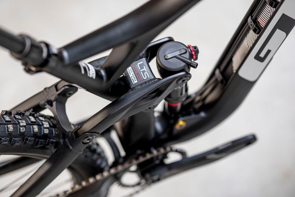 GT Sensor Carbon Elite
