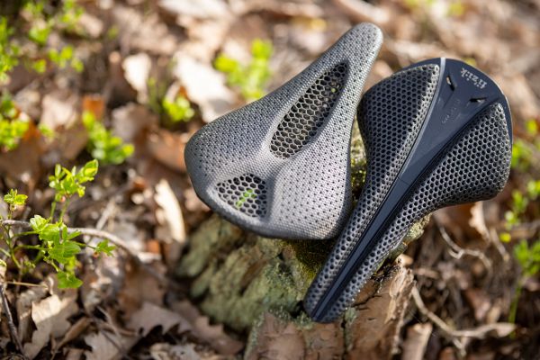 3D sedla Fizik & Specialized