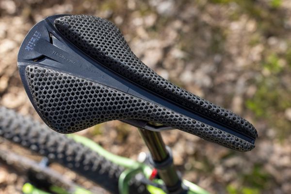 3D sedla Fizik & Specialized