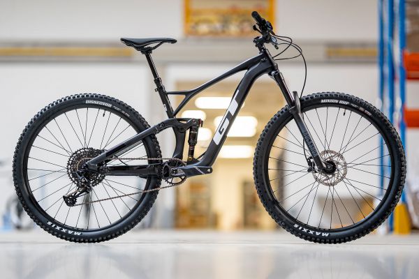 GT Sensor Carbon Elite