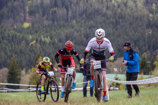 ČP'21 #1 Zadov - v půlce závodu se na špici dotáhnul Matyáš Fiala