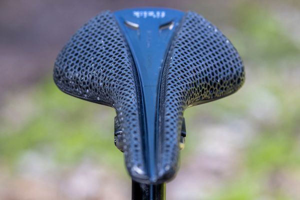 3D sedla Fizik & Specialized