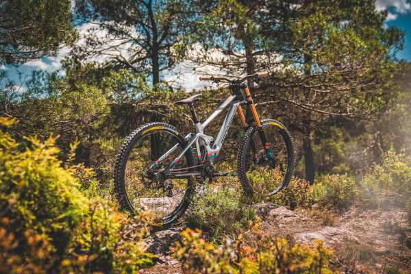 Mondraker Summum Carbon