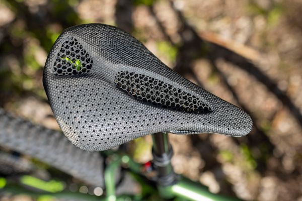 3D sedla Fizik & Specialized