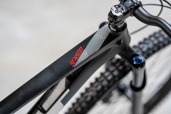 GT Sensor Carbon Elite