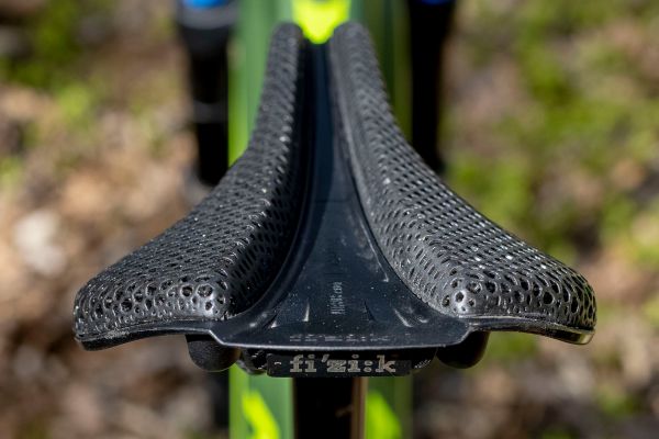 3D sedla Fizik & Specialized