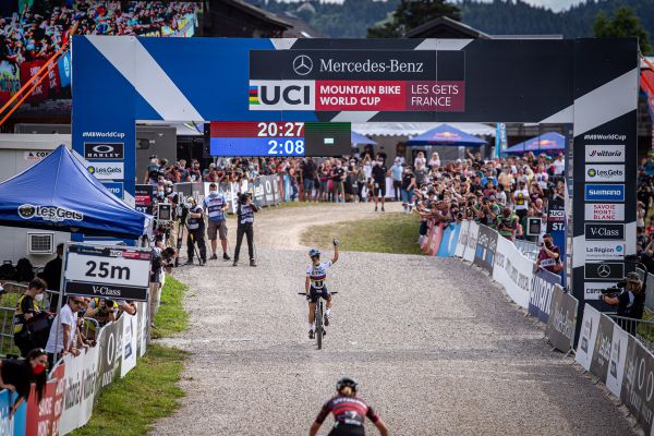 SP Les Gets 2021 - Pauline Ferrand Prevot vítězí v XCC