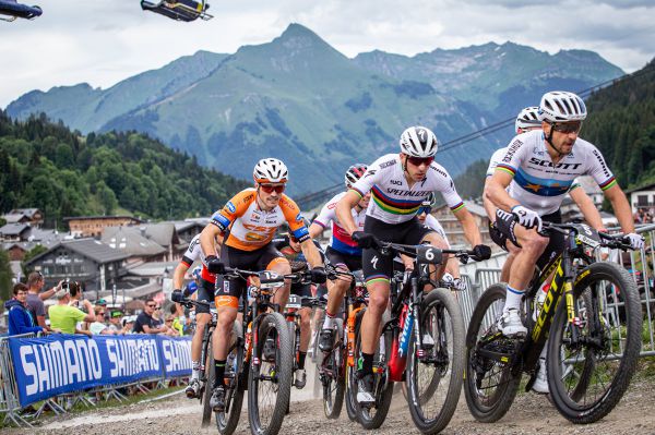 SP Les Gets 2021 - Nino Schurter byl na špici jen zpočátku