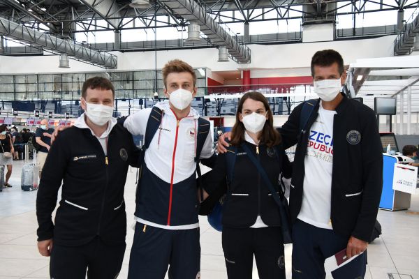 Čábelická a Cink odléttají do Tokia