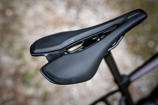 Giant Revolt E+ 2022