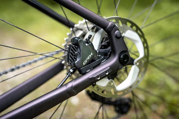 Giant Revolt E+ 2022