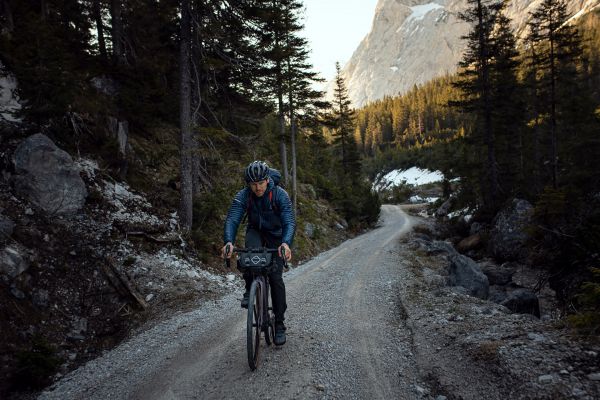 Giant Revolt E+ 2022