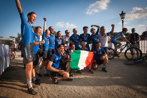 ME XCO 2021 - štafety - radost italských obhájců