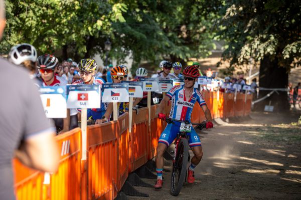 ME XCO 2021 - štafety - Boboon přijíždí jako první