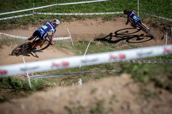 MS 2021 - junioři - Francouzky se honily do posledních metrů