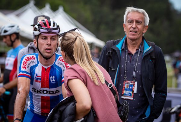 MS 2021 - short track - Cimbálova podpora Karel Martinek a žena Pavlína