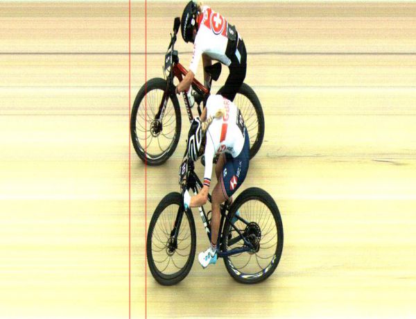 MS 2021 - short track - photo finish Sina Frei vs Evie Richards
