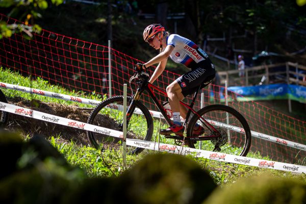 MS 2021 - junioři - výborně zajela i slovenská bikerka Tereza Kurnická