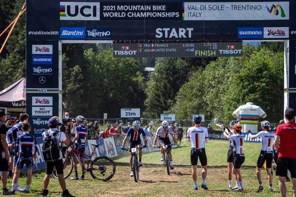 MS XCO 2021 - napínavý souboj o stříbro vyhráli Američané