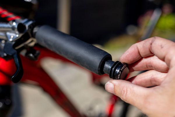 Wolf Tooth Encase System Bar Kit One