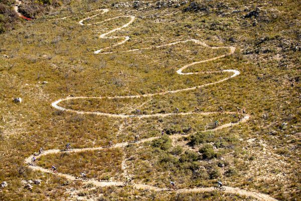 Cape Epic 2021 - 2. etapa - stoupání na nejvyšší bod Cape Epic 2021