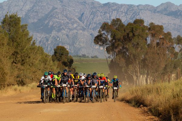 Cape Epic 2021 - 1. etapa - krásné, ale studené ráno