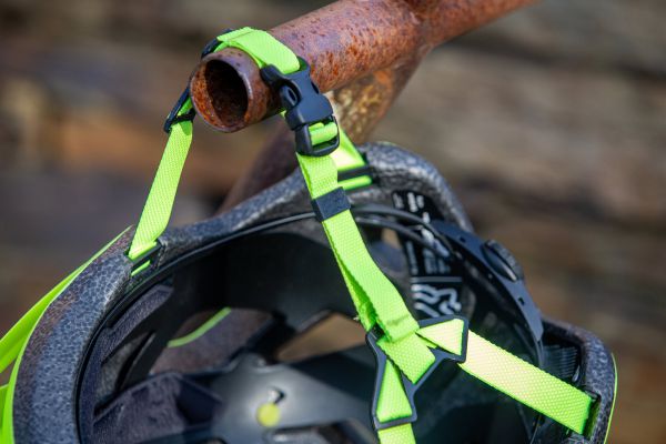 Přilba Fox Mainframe