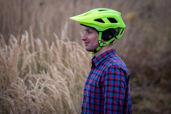 Přilba Fox Mainframe